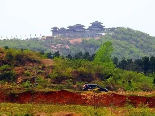 盘古神话传说盘点：不只有开天辟地，还曾降龙、行雨、战天师-图片4